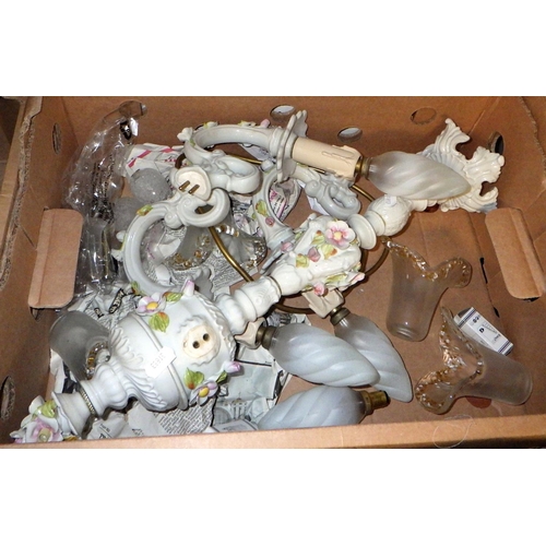 252 - A Capodimonte ceiling light af