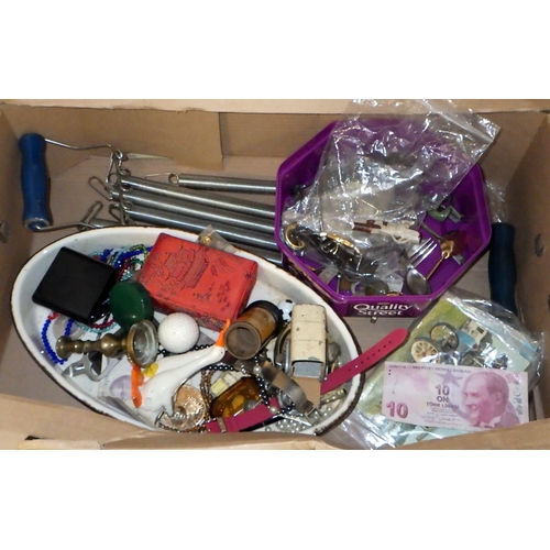 256 - A qty of misc metal wares & collectables (2)