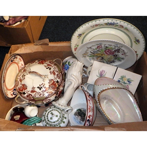 262 - A large qty of misc ceramics & collectables AF (4)