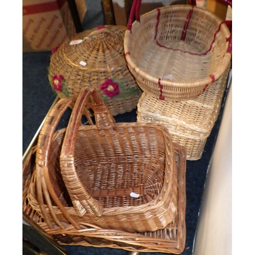 182 - A group of wicker baskets