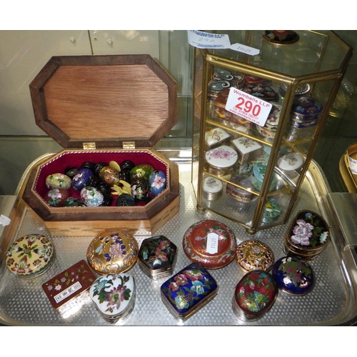 290 - Cloisonné enamel trinkets incl miniature eggs and pill boxes; etc.