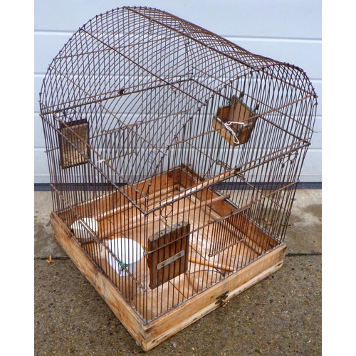 751 - A bird cage, 47cm wide