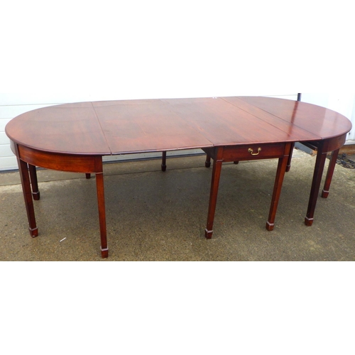 795 - A mahogany D end dining table