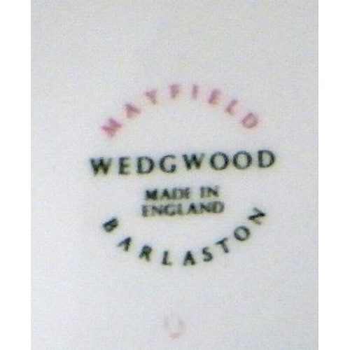 60 - A part Wedgwood Mayfield dinner & tea service (2)