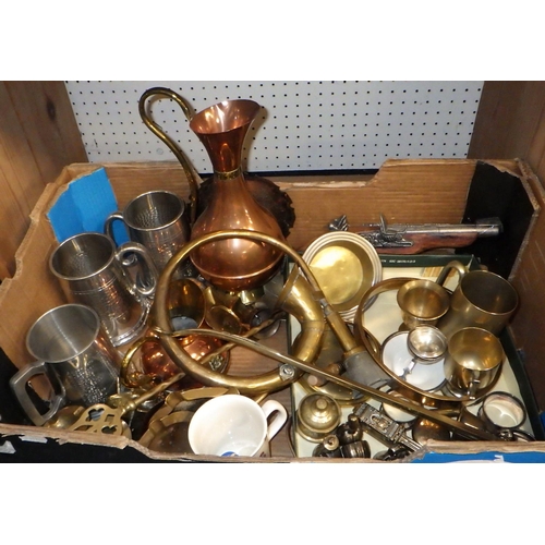 112 - A qty of misc metal wares to inc tankards etc