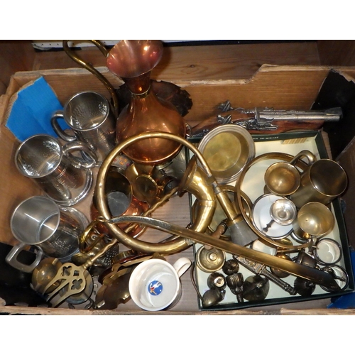 112 - A qty of misc metal wares to inc tankards etc