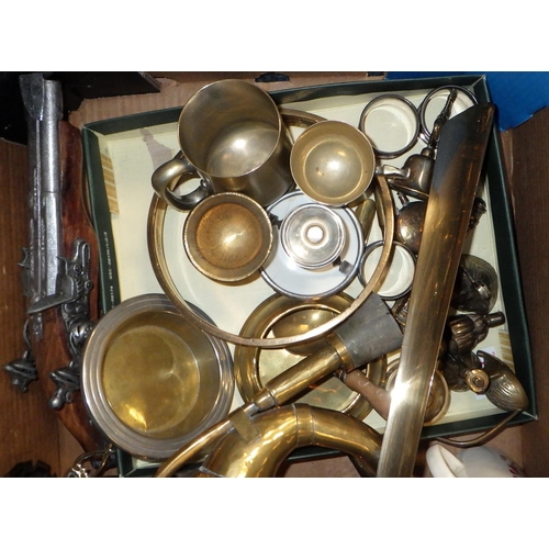 112 - A qty of misc metal wares to inc tankards etc