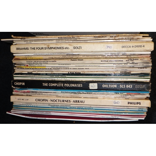 157 - A large qty of mainly classical Lps (6)