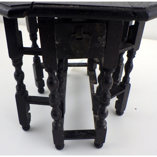 191 - A miniature apprentice piece hardwood gate-leg table af