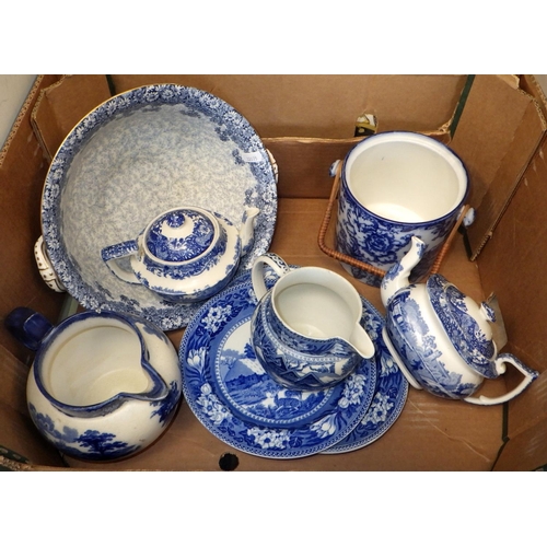 389 - A small qty of blue & white to inc Wedgwood Fallow Deer together with misc ceramics etc (2)