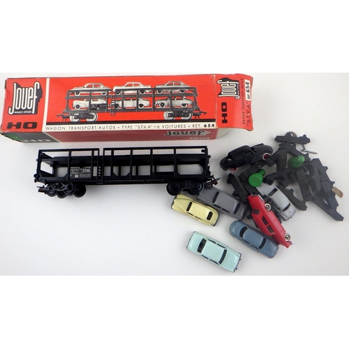 367 - Five Jouef HO wagons etc together with a qty of miniature loose cars