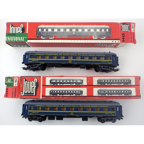 367 - Five Jouef HO wagons etc together with a qty of miniature loose cars