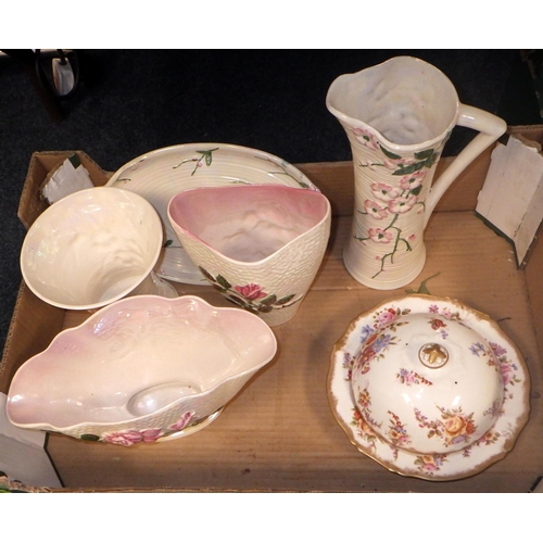 121 - Three boxes of misc ceramics to inc Mailing, Jaun Pottery, etc (3)