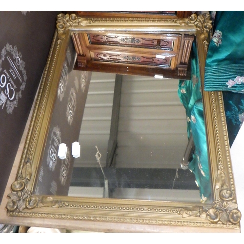 128 - A table top chest of drawers, York hunt print, cat print and a mirror (4)