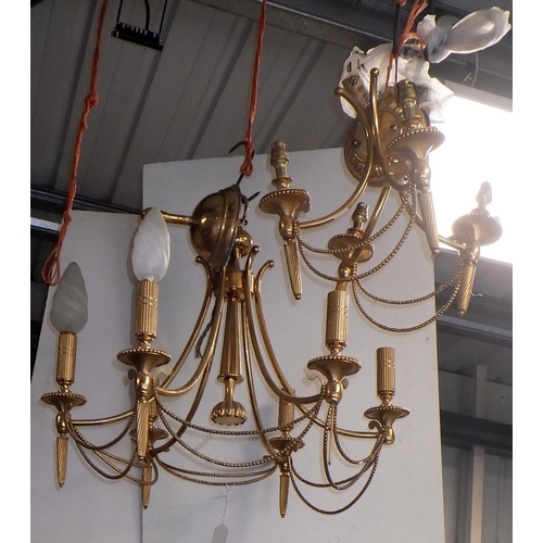 134 - A Sciolari hanging ceiling light together with two matching wall sconces (3)