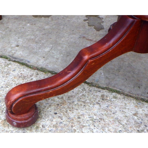 701 - A 19th cen mahogany tea table (a/f) and two reproduction tripod tables (3)