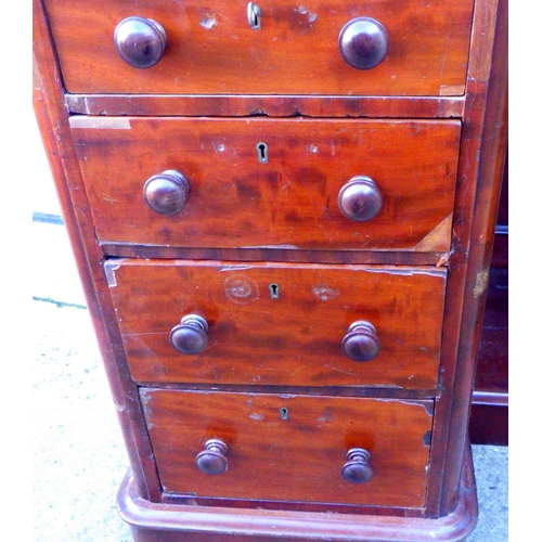 732 - A Victorian mahogany pedestal dressing table base (a/f), 124cm wide