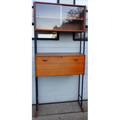 775 - A teak side unit, in the manner of Ladderax but fixed, 93cm wide