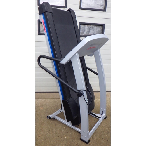 796 - A Life Fitness running treadmill
 ALL ELECTRICALS SOLD AS SEEN