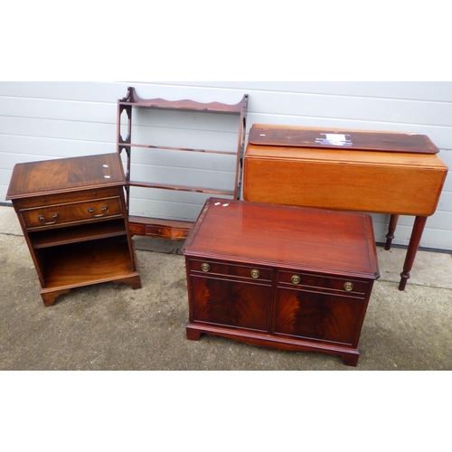 813 - A set of reproduction mahogany hanging shelves, t.v stand, Victorian Pembroke table, leaf loose and ... 