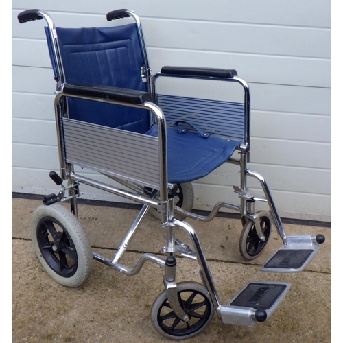 820 - A folding wheelchair