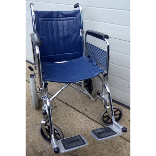 820 - A folding wheelchair