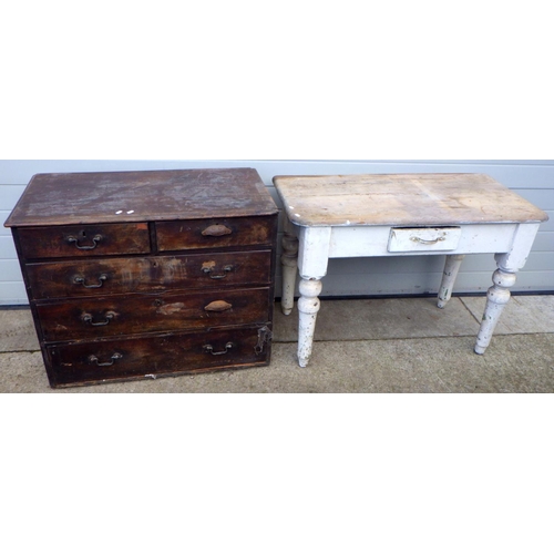 821 - A pine side table together with a chest of drawers (a/f) (2)