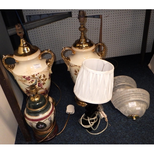 58 - A group of various modern lamps and two wall lights (10)