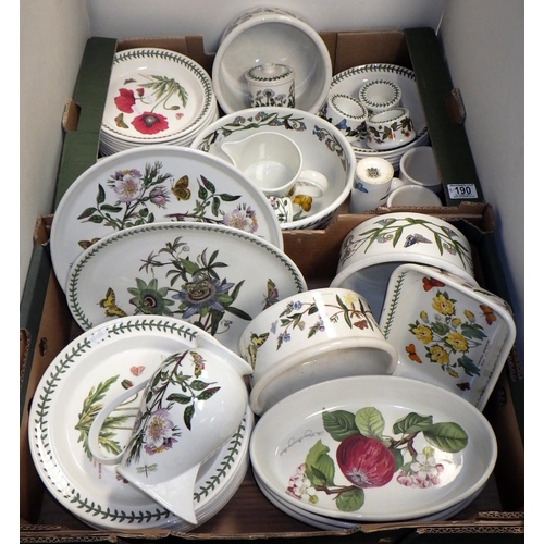 190 - A large qty of Botanic Garden Portmeirion table ware (2)