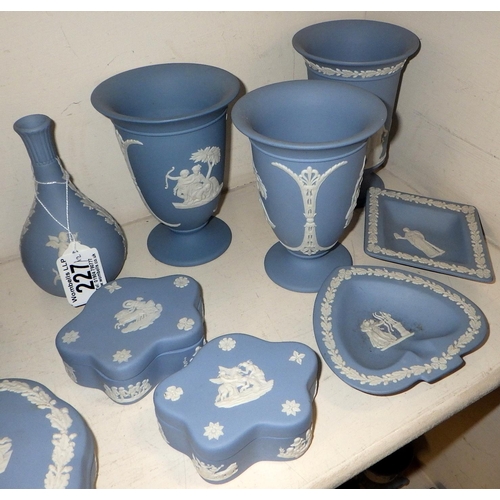 227 - A group of 12 pieces of Wedgwood blue Jasperware (12)