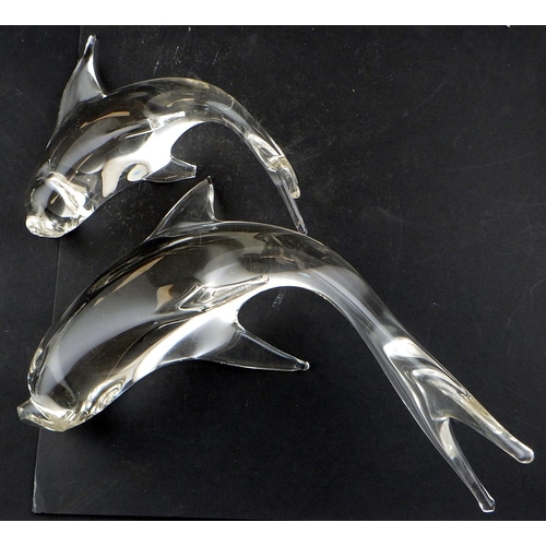 229 - A large lead crystal duck together with a smaller duck, a pair of dolphins and a pair of fish (6)