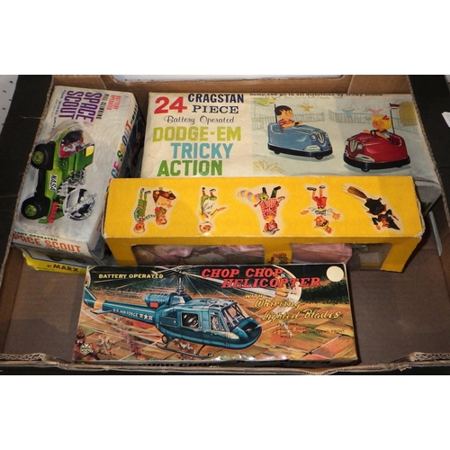 278 - A group of vintage games & toys