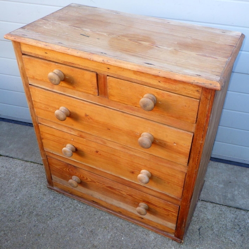 733 - A pine chest of drawers, 87cm wide