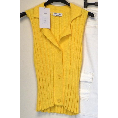 1089 - Coco Y Club white denim cropped trousers (size 10) together with a yellow knitted waistcoat and a ye... 