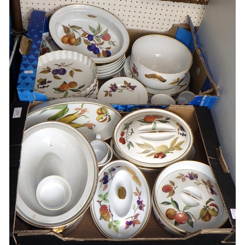 61 - Two boxes of Royal Worcester Evesham table ware (2)
