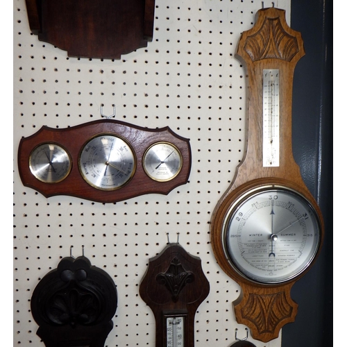 83 - A group of four oak banjo barometers together with a modern Weatermaster barometer AF (5)