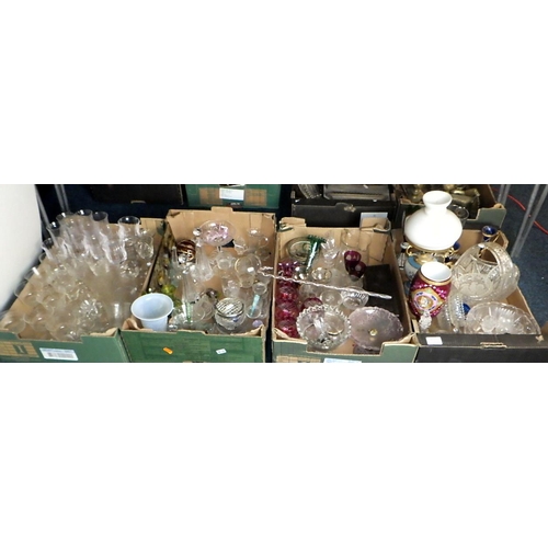 130 - A large qty of misc glass ware af (4)