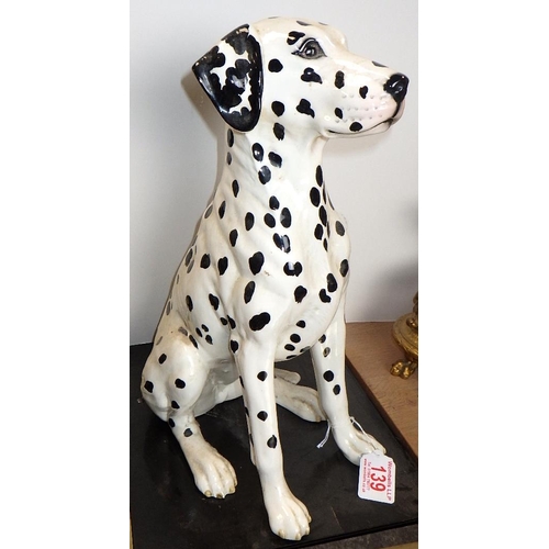 139 - A Beswick Dalmation 2271, af small chip to nail