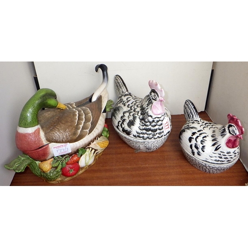 177 - A Le Cordon Bleu Country Life tureen & ladle together with two chicken egg holders (3)