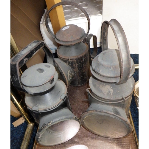 202 - A group of Railway lamps etc