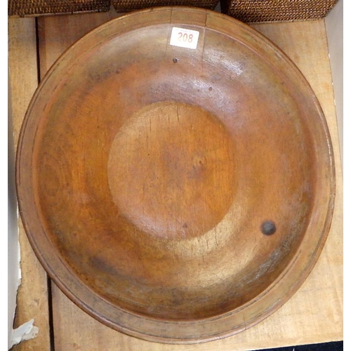 208 - A large wooden bowl 45cm diameter together with further bowls and baskets (qty)