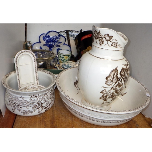 209 - A qty of misc ceramics & collectables to inc a jug & bowl set, Henkell bucket, horse brasses etc (qt... 