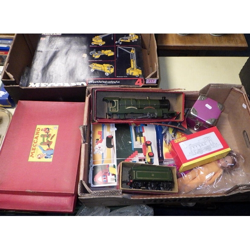 217 - A group of vintage toys to inc Lego, Airfix, doll, marbles together wit Meccano sets (4)