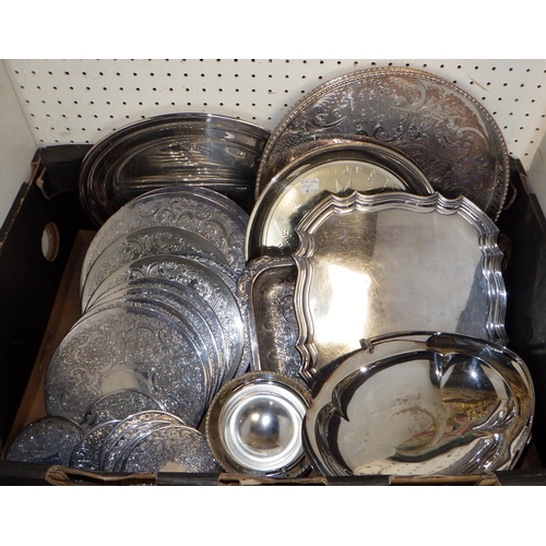 39 - A qty of misc silver plate to inc serving trays etc (2)