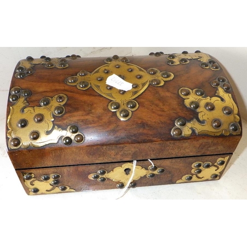 255 - A Victorian walnut brass mounted jewellery box 21cm wide