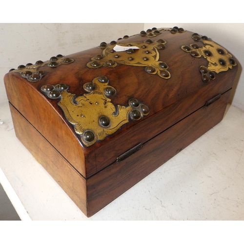 255 - A Victorian walnut brass mounted jewellery box 21cm wide