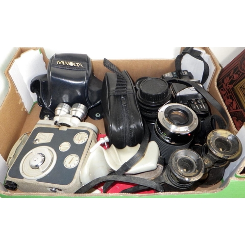 274 - A qty of misc cameras and a pair of field binoculars to inc Minolta 7000 35mm slr etc