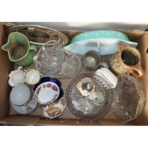 289 - A box of misc collectable to inc a Doulton plate, misc glass ware etc