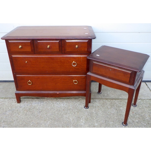 838 - A Stag Minstrel chest of drawers and bedside table, missing two handles, finish a/f