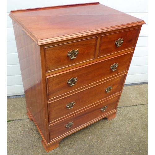 856 - A reproduction mahogany chest of drawers, 77cm wide